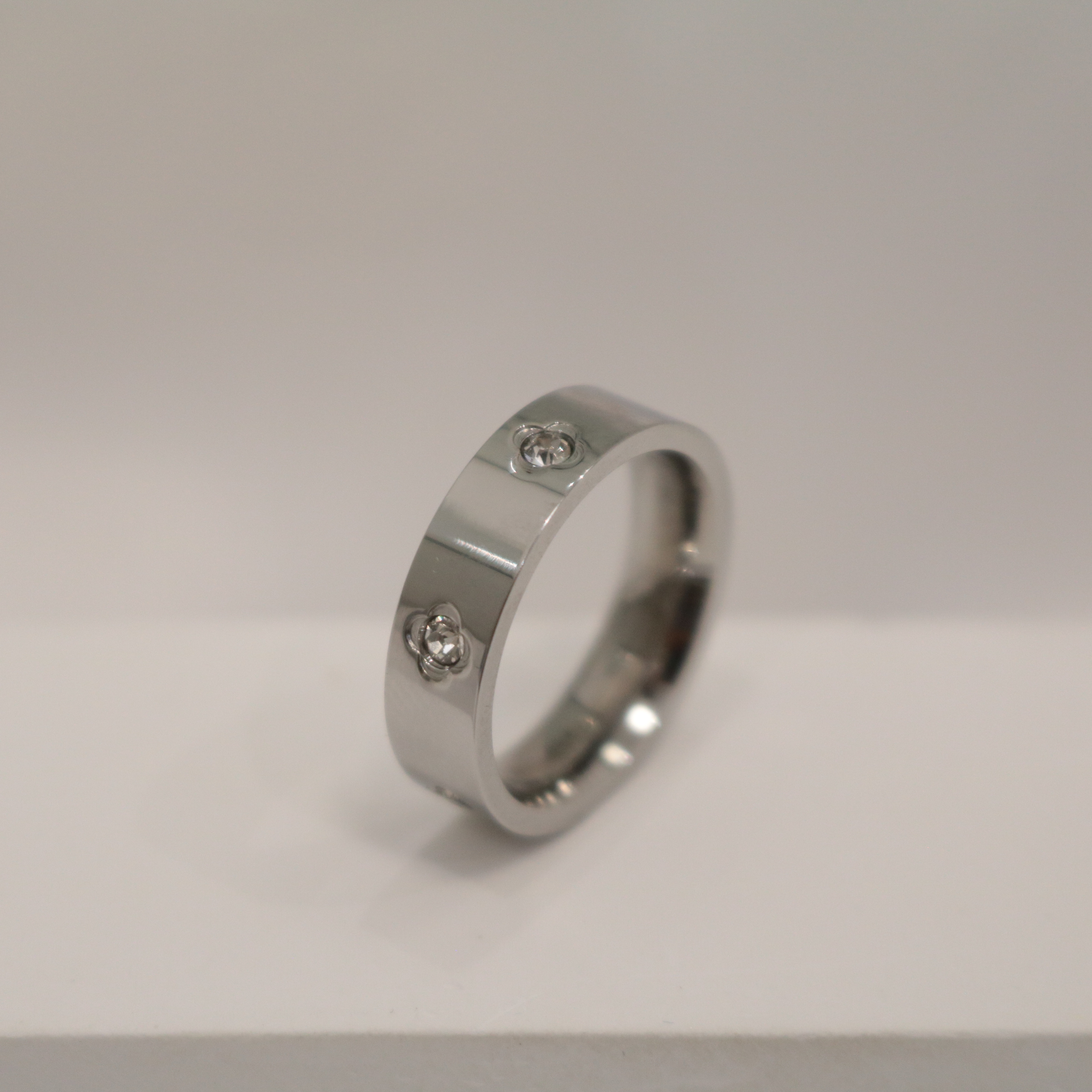 Hella Ring
