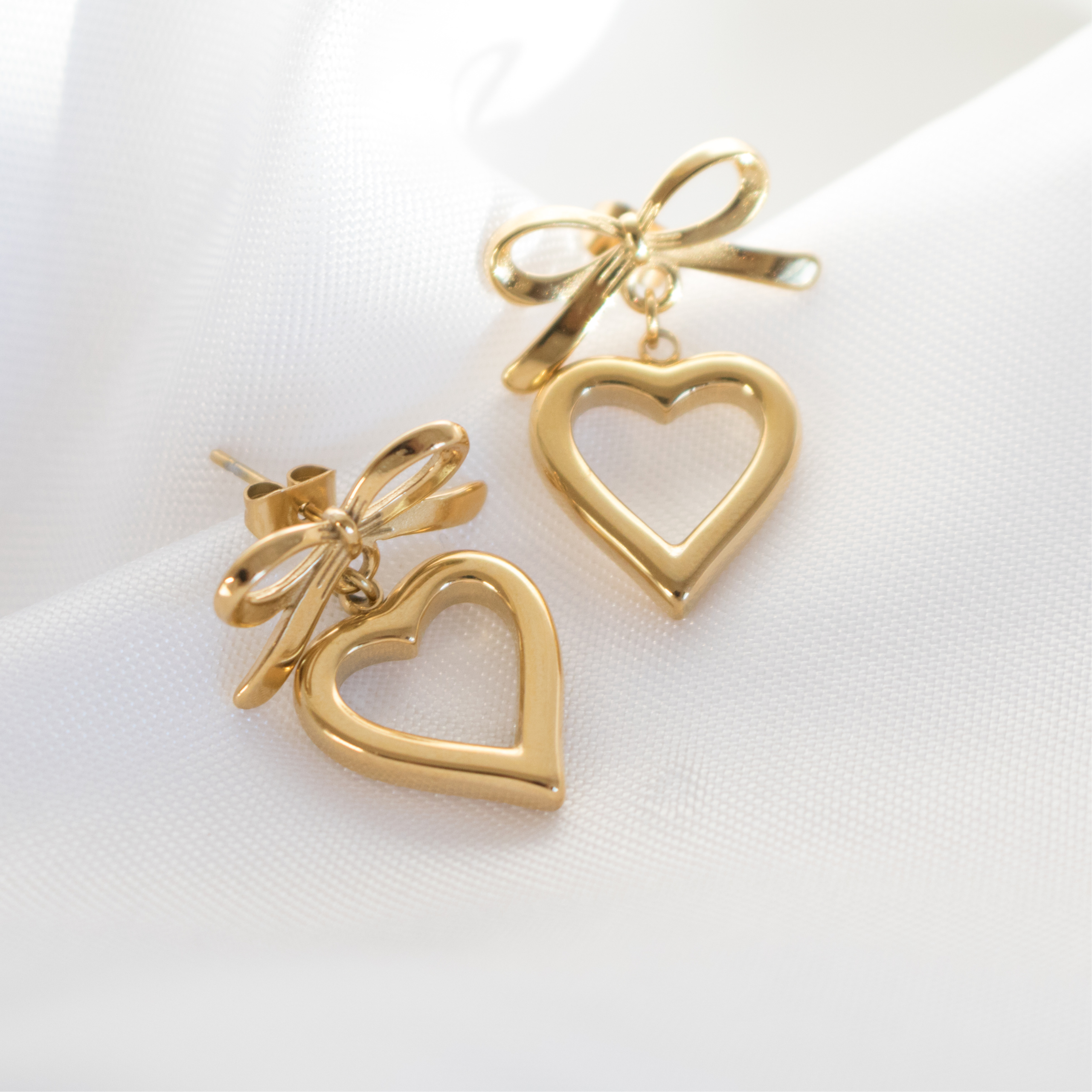 Love earrings gold